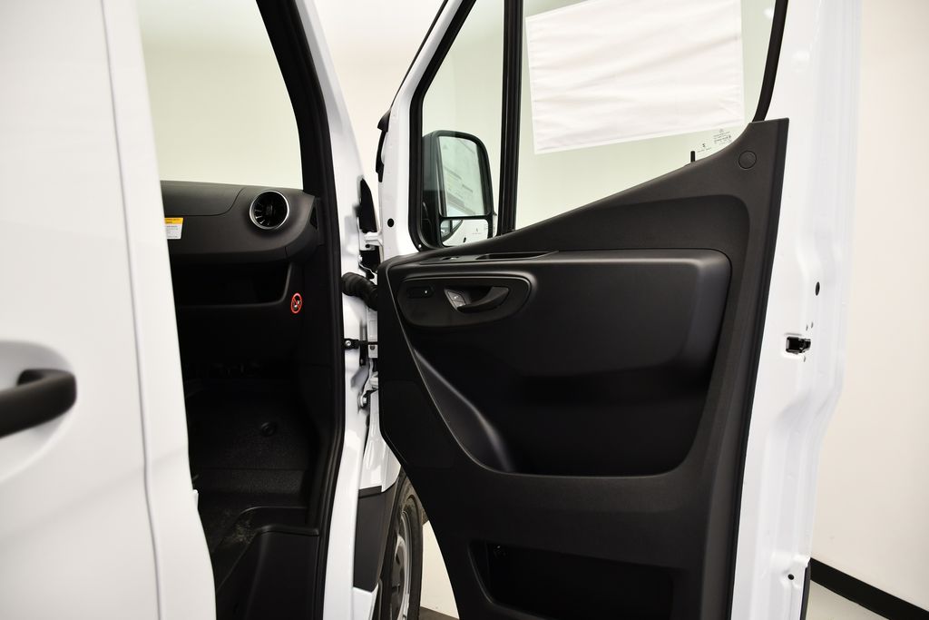 Thumbnail: 2026 Mercedes-Benz Sprinter - 27