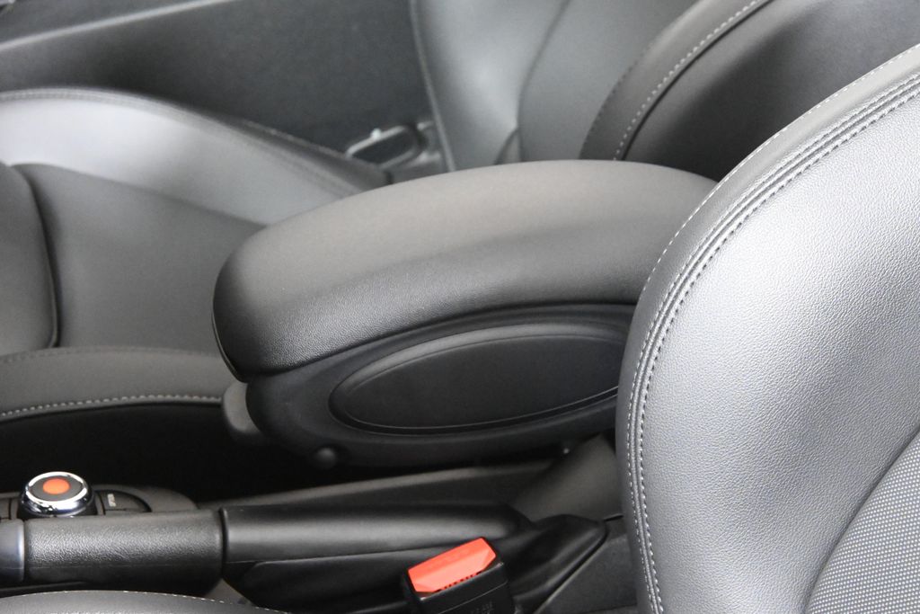 Thumbnail: 2022 MINI Cooper - 32