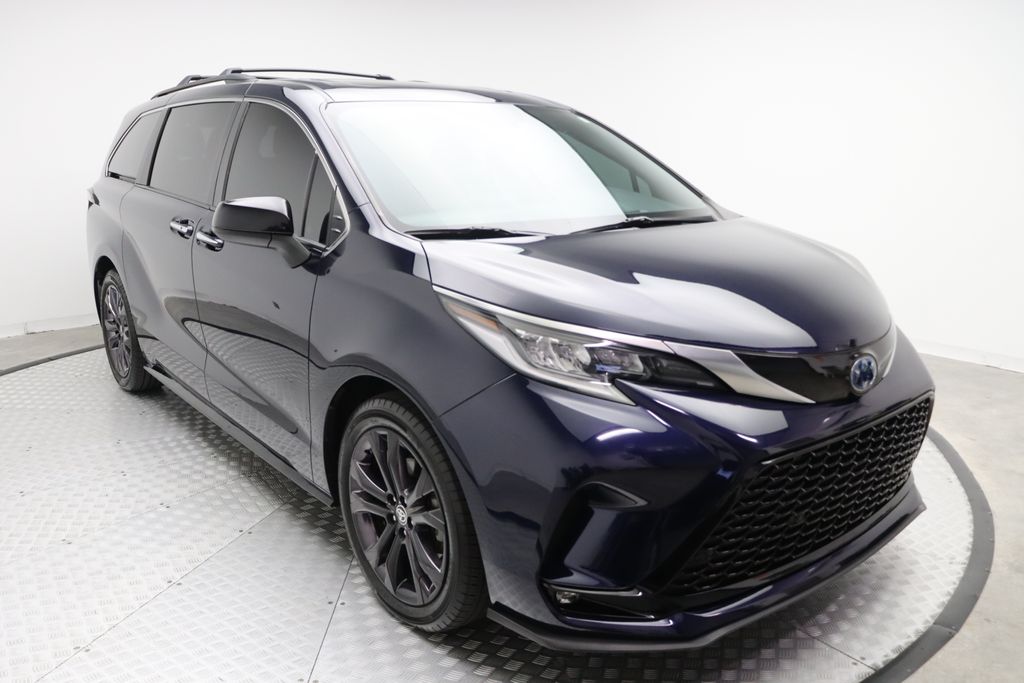 2022 Toyota Sienna XSE 6