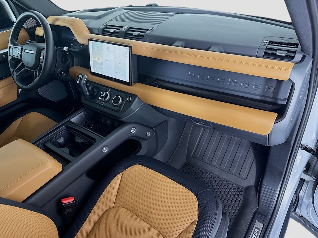 Thumbnail: 2024 Land Rover Defender - 18