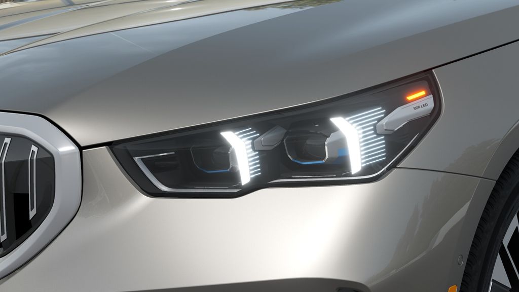 Thumbnail: 2026 BMW i5 - 30