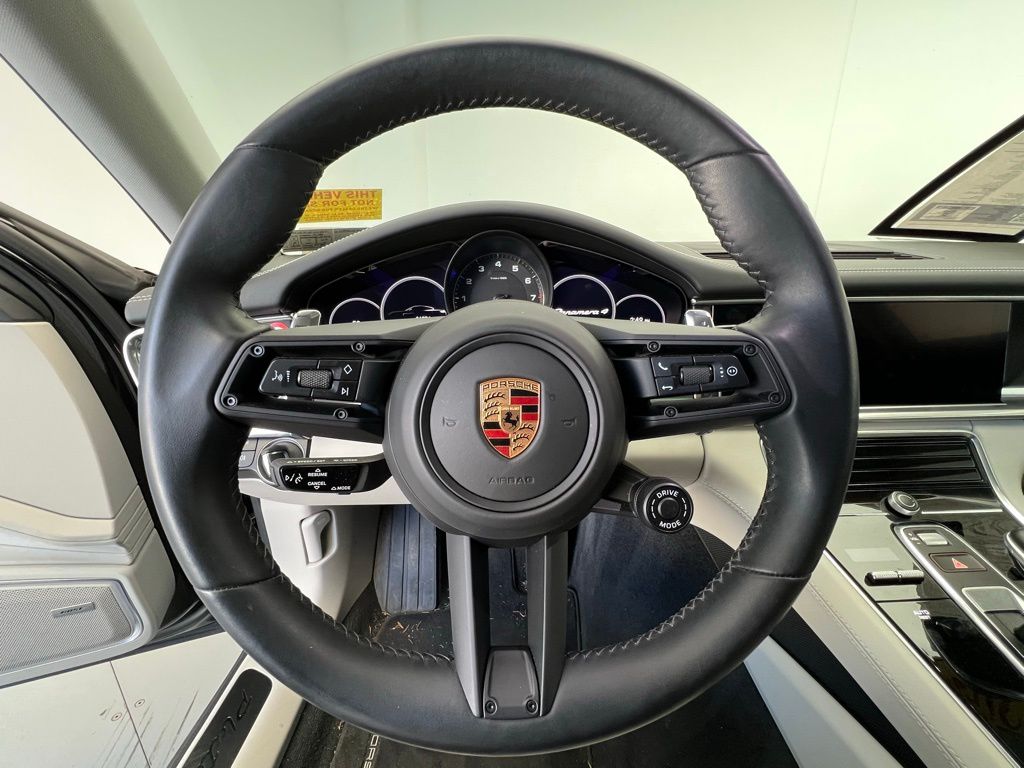 2022 Porsche Panamera 4 10