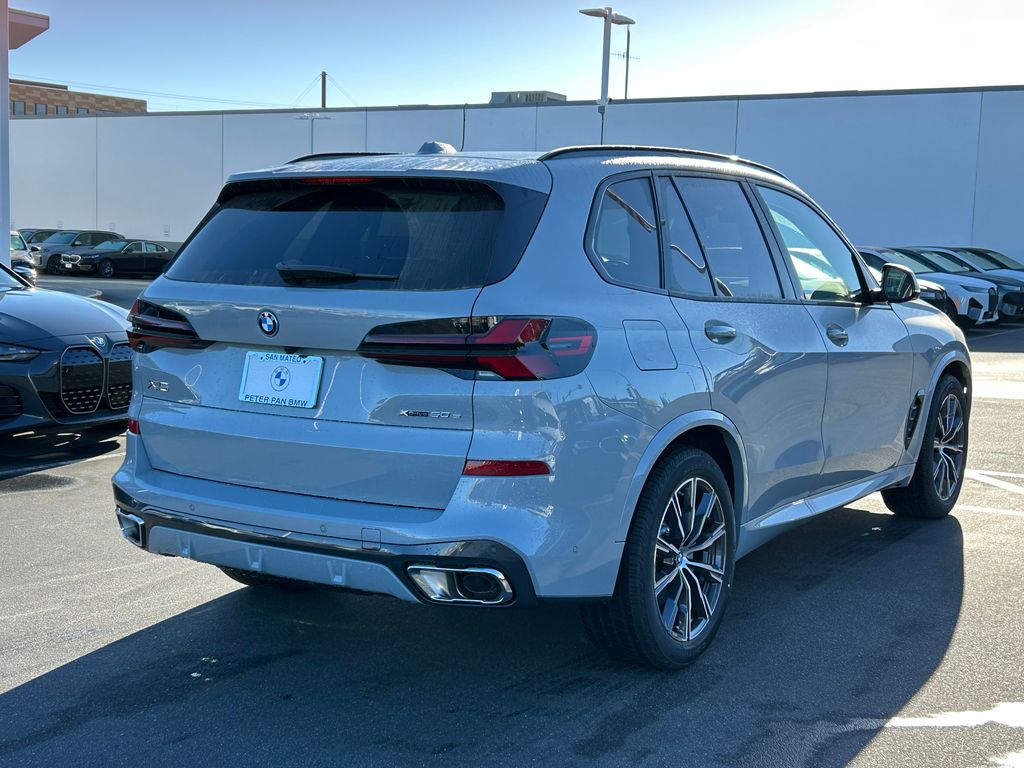 2025 BMW X5 xDrive50e 5