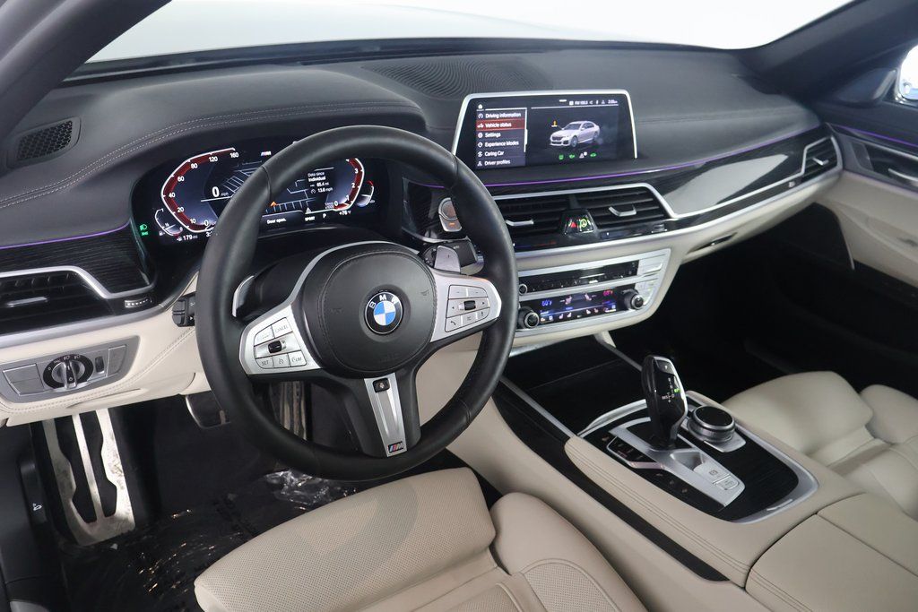 Thumbnail: 2022 BMW 7 Series - 7