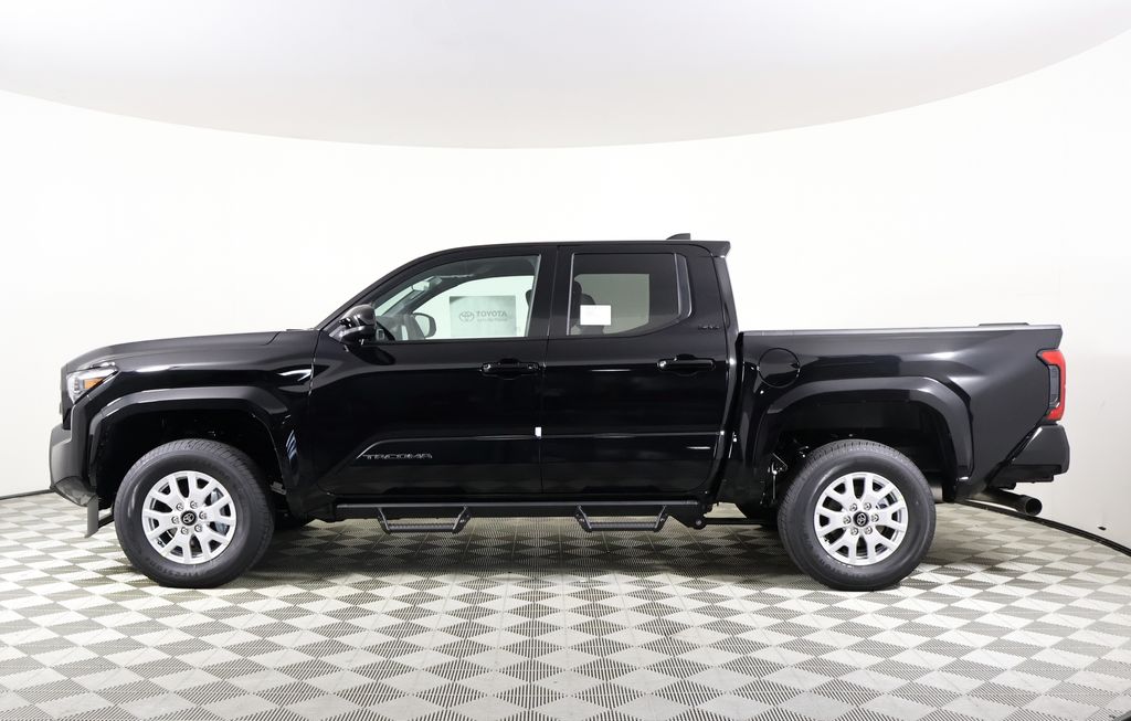 2025 Toyota Tacoma SR5 Double Cab photo 3