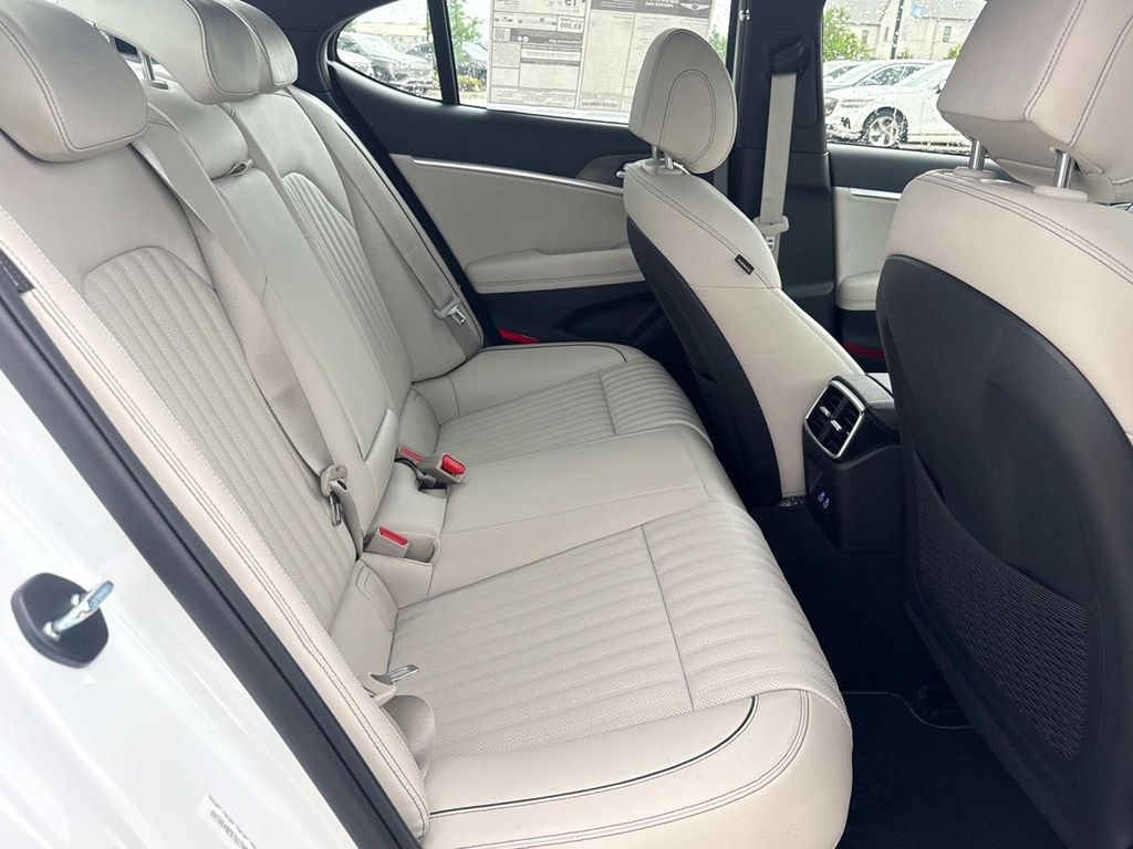 New 2026 White Genesis 3.3T Sport Prestige image 10