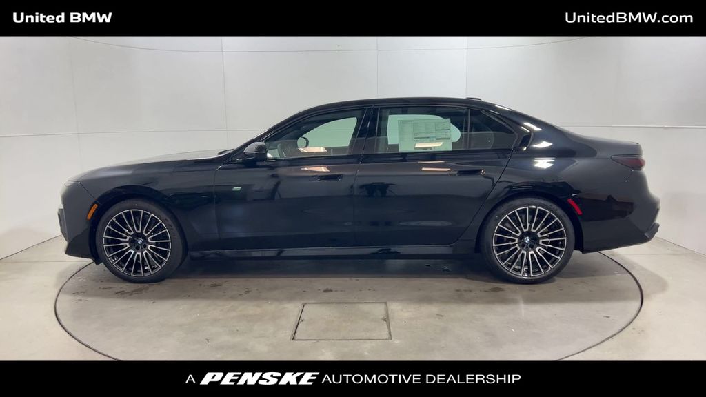 Thumbnail: 2025 BMW 7 Series - 5