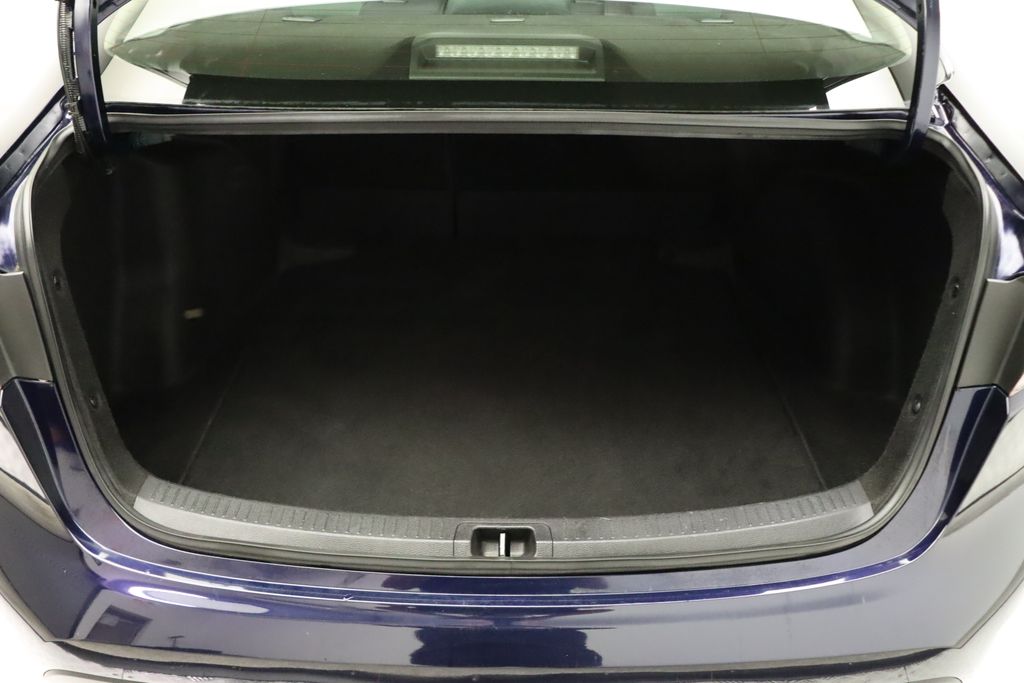 Thumbnail: 2023 Toyota Corolla - 22