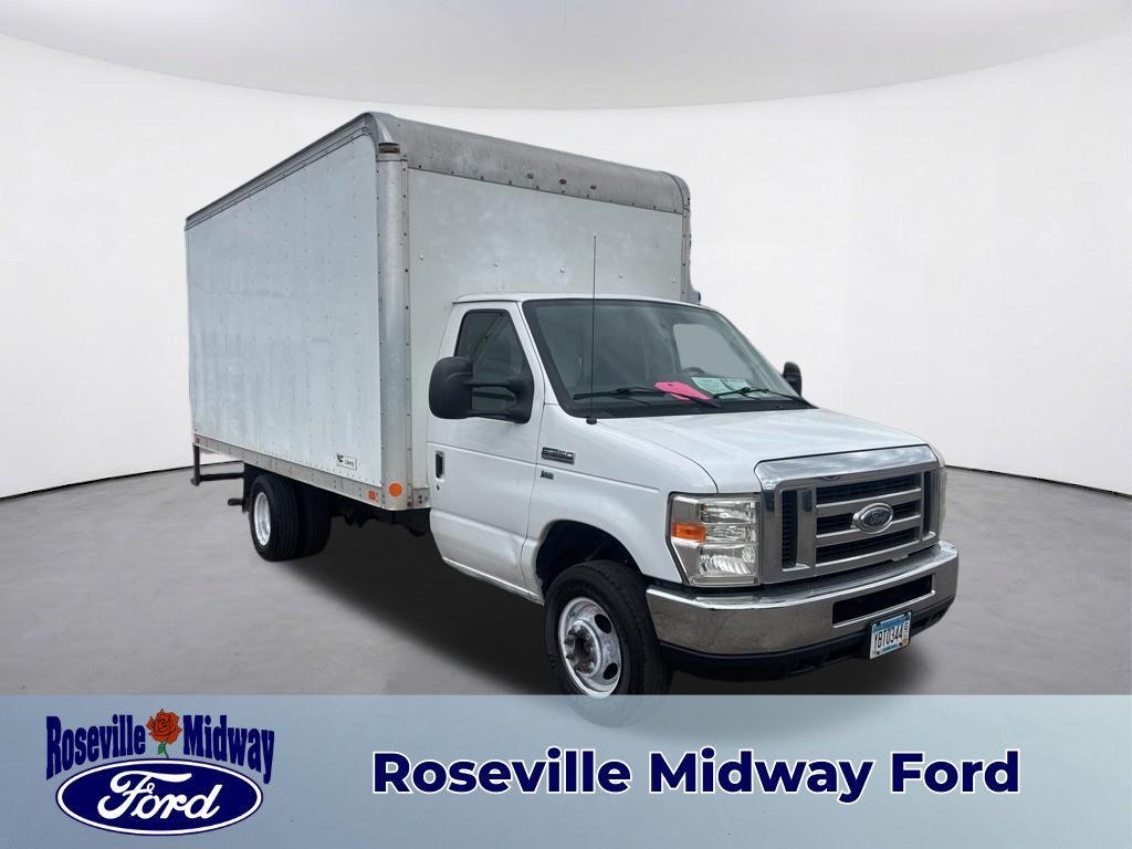 Oxford White 2011 Ford E-Series Chassis E-350 SD Cutaway 138 DRW RWD Van Rear-Wheel Drive 5-Speed Automatic Overdrive