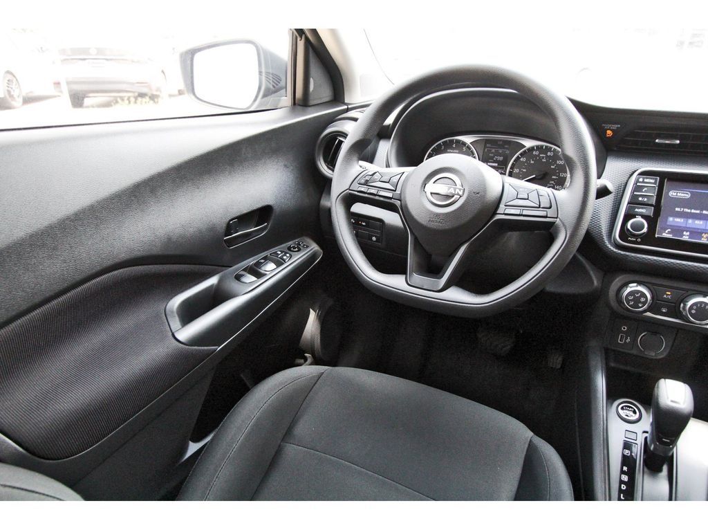 2025 Nissan Kicks Play S - 7