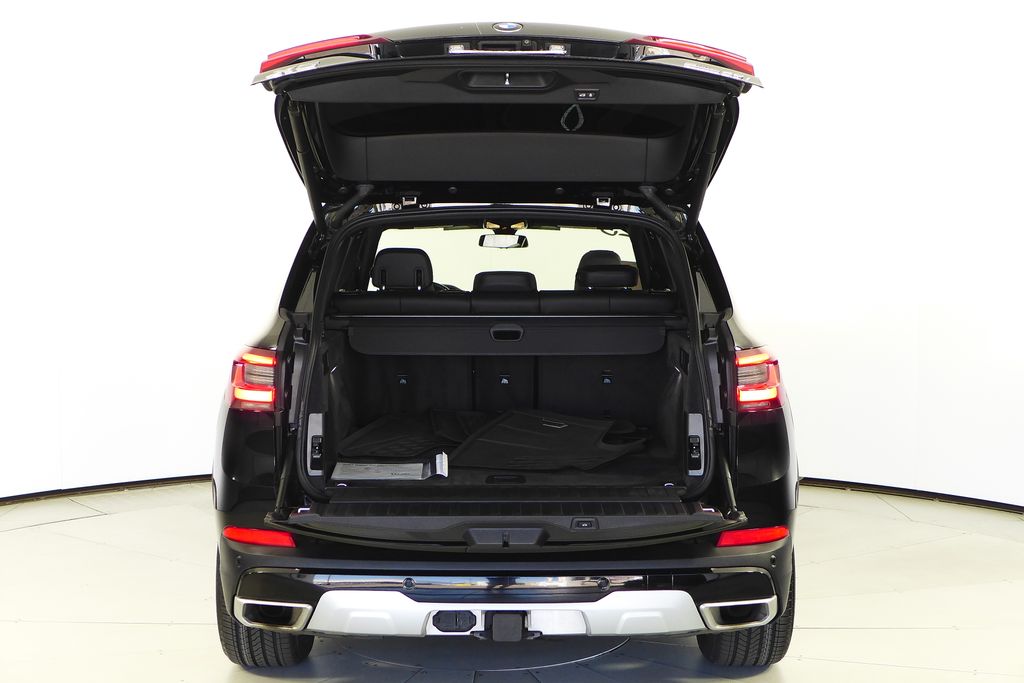 Thumbnail: 2023 BMW X5 - 10