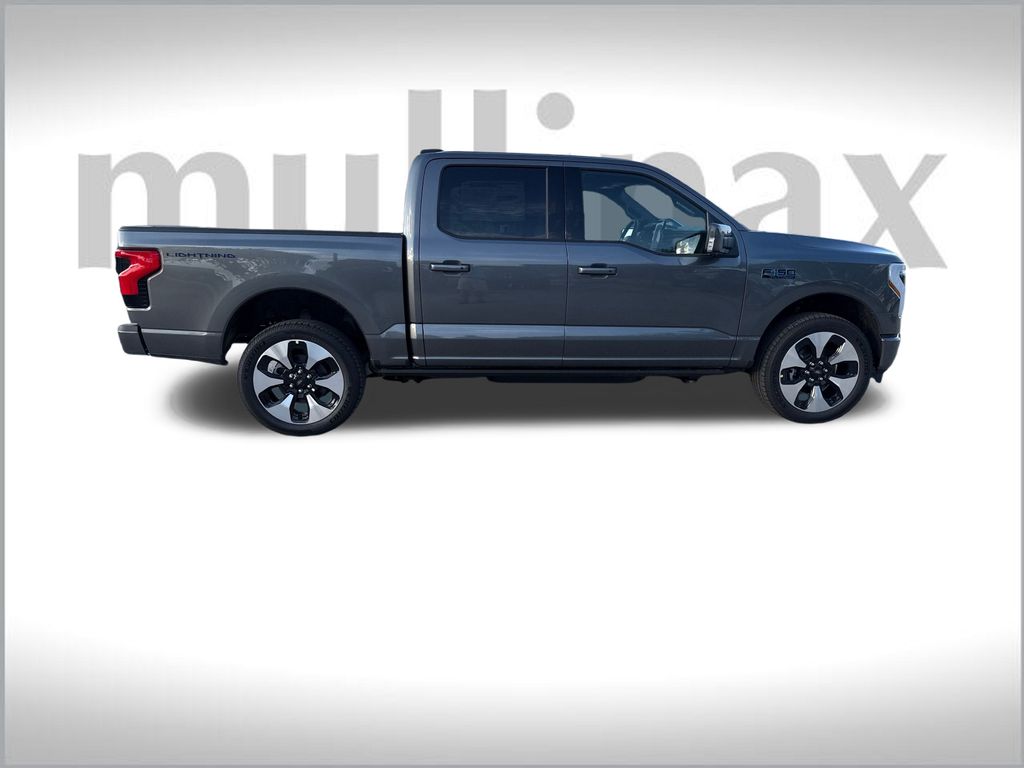 2025 Ford F-150 Lightning Platinum photo 13