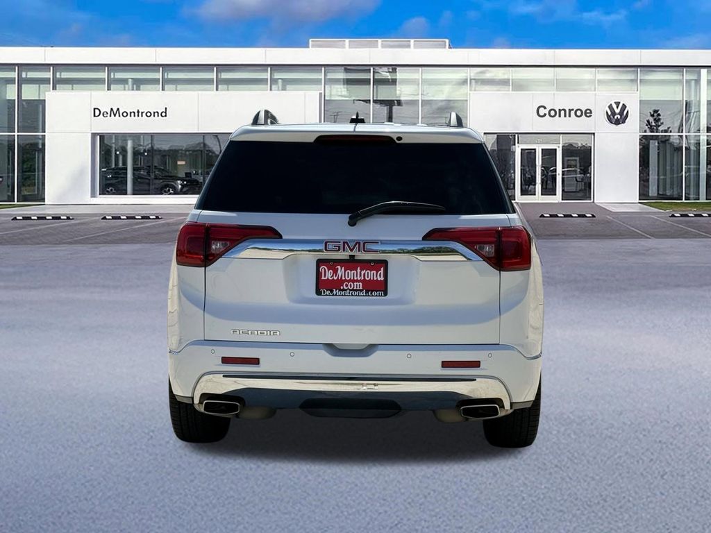 2018 GMC Acadia Denali - 5