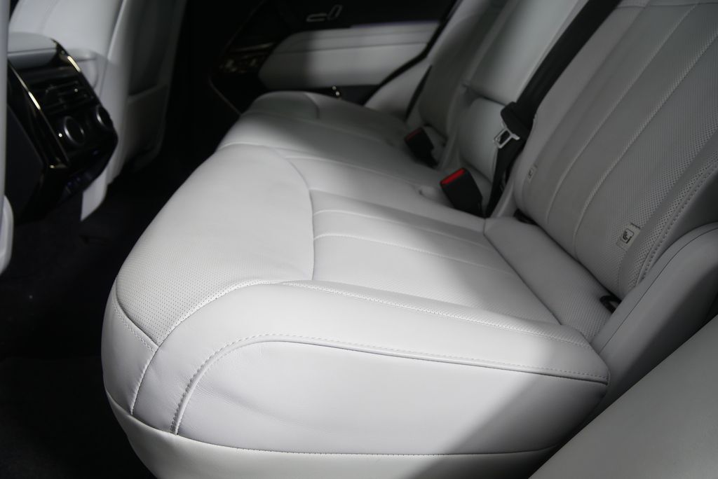 Thumbnail: 2023 Land Rover Range Rover Sport - 16