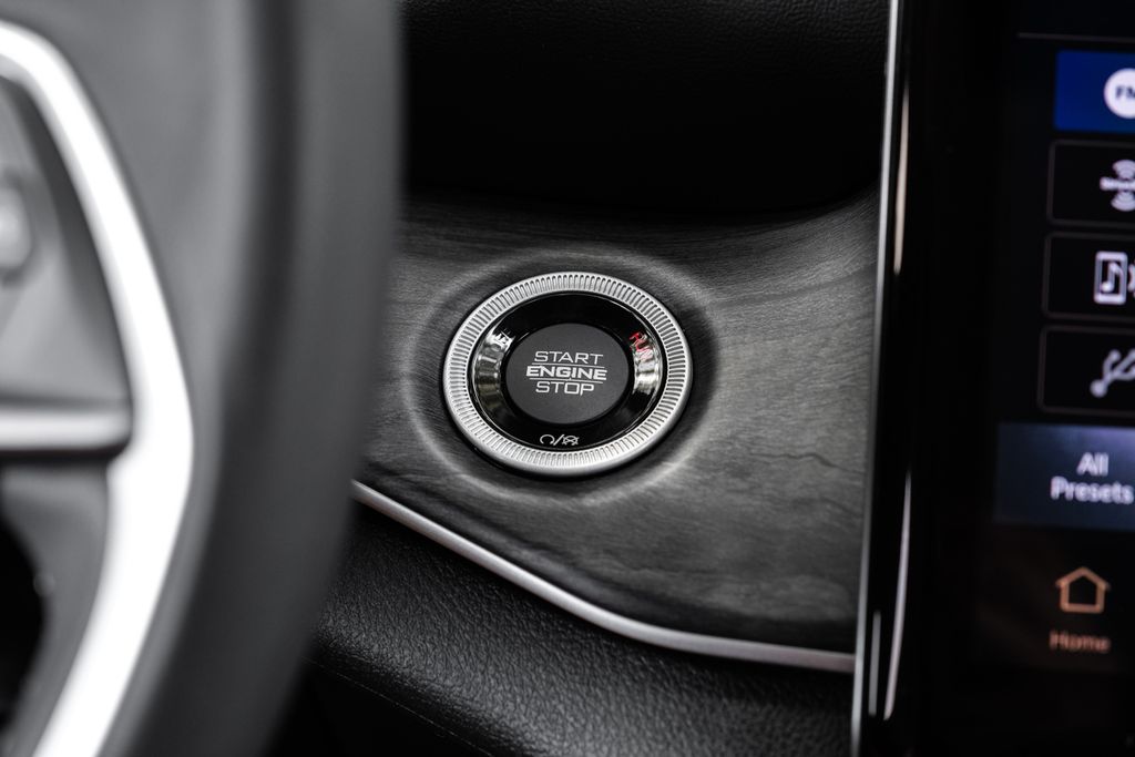 used 2023 Jeep Grand Cherokee car, priced at $31,400