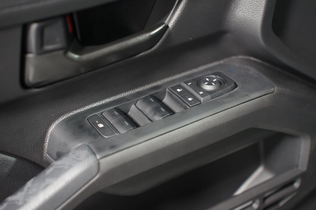 2025 Toyota Tacoma SR 29