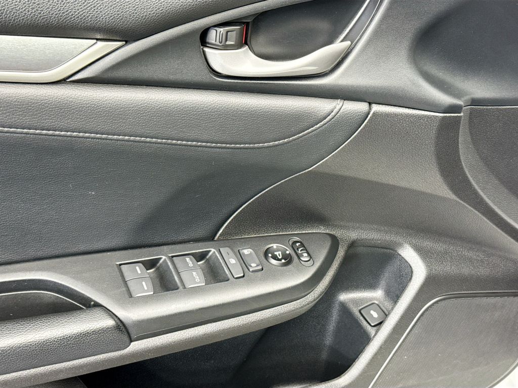 Thumbnail: 2017 Honda Civic - 21