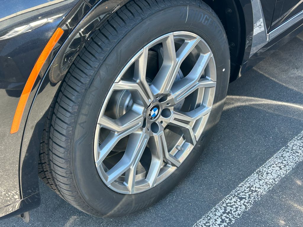 Thumbnail: 2026 BMW X7 - 3