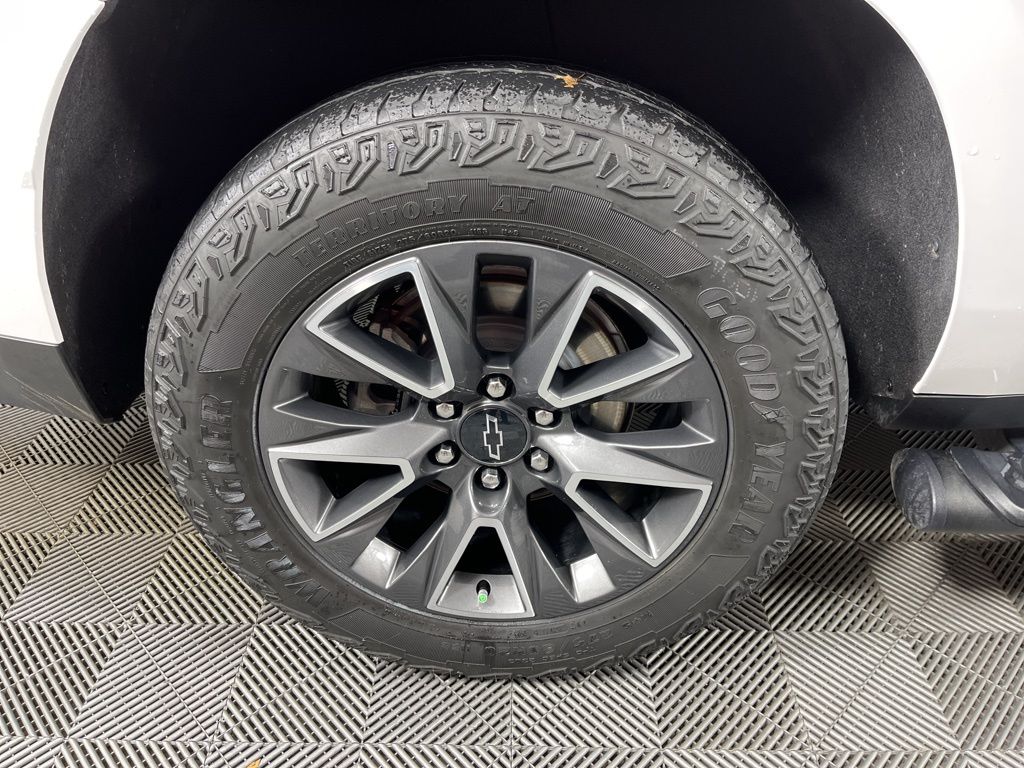 Thumbnail: 2024 Chevrolet Suburban - 19