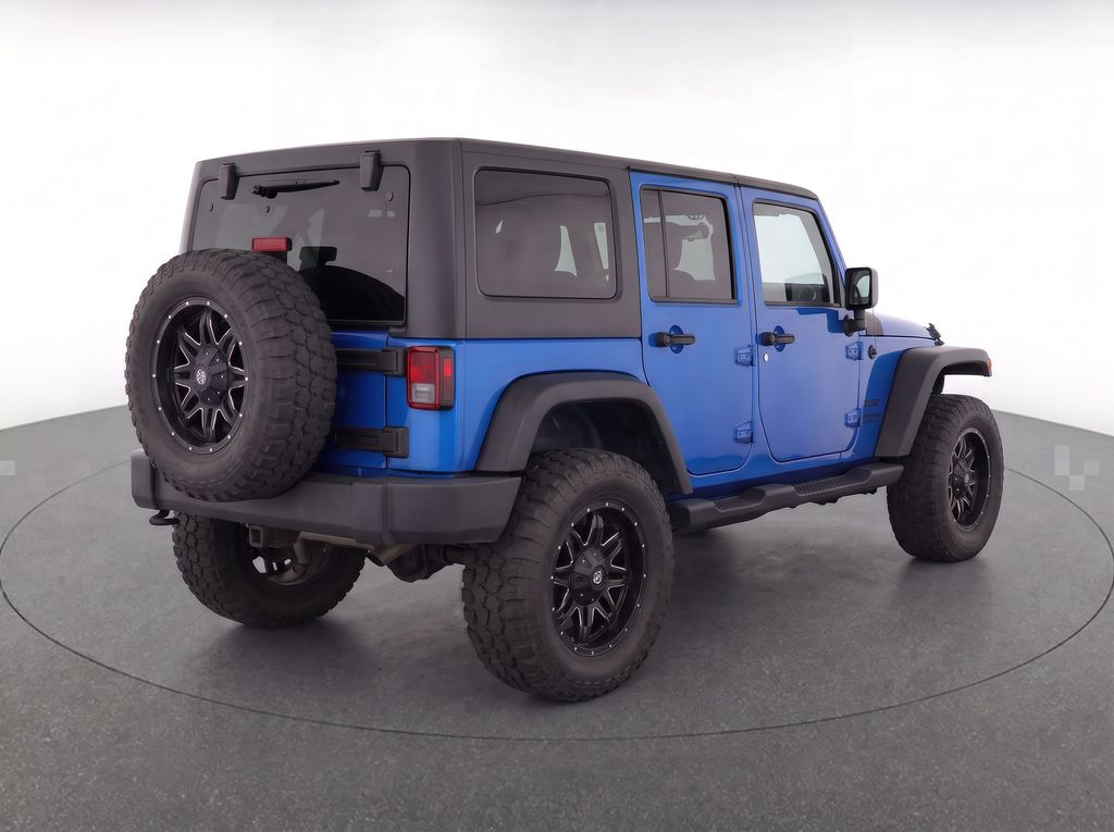 Thumbnail: 2016 Jeep Wrangler - 3