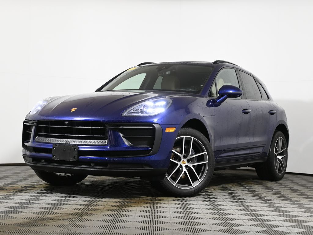 Thumbnail: 2022 Porsche Macan - 1