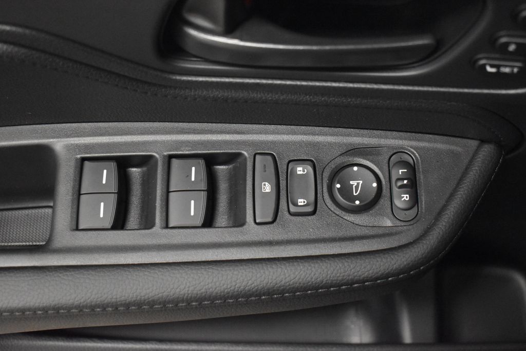 2025 Honda Odyssey EX-L 9