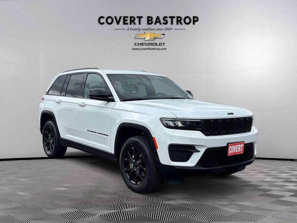 Used Car 2025 Jeep Grand Cherokee  Altitude For Sale Under $40,000 In Austin, Texas