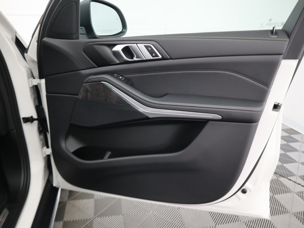 Thumbnail: 2025 BMW X5 - 26