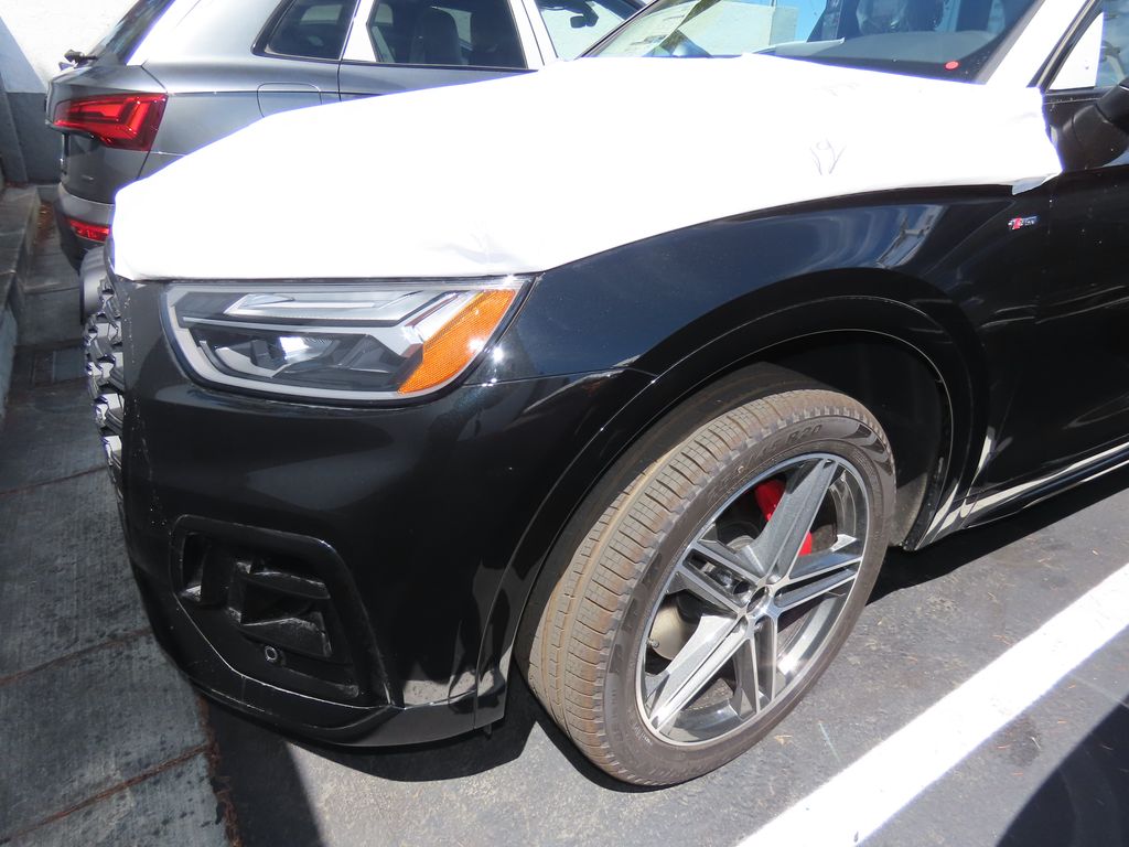 Thumbnail: 2025 Audi Q5 - 2