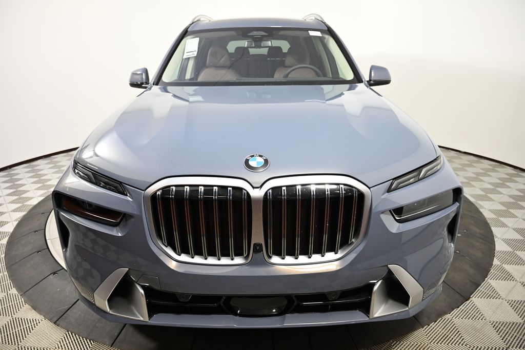 Thumbnail: 2026 BMW X7 - 8