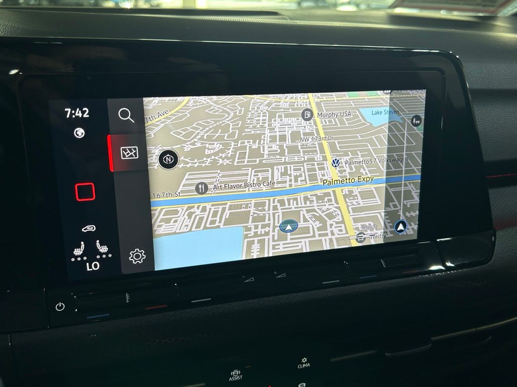 Used 2024 Reflex Silver Volkswagen SE image 17