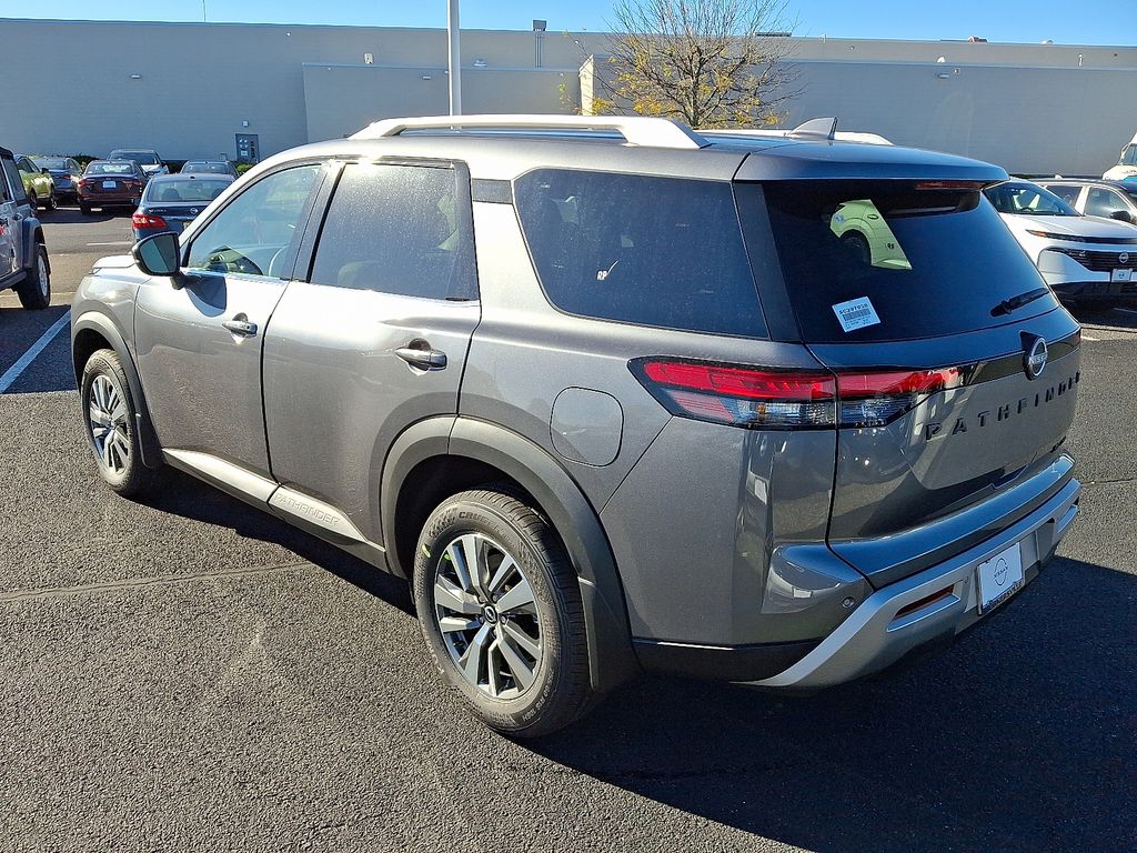 Thumbnail: 2025 Nissan Pathfinder - 4