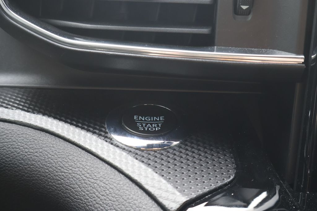 Thumbnail: 2023 Ford Explorer - 32