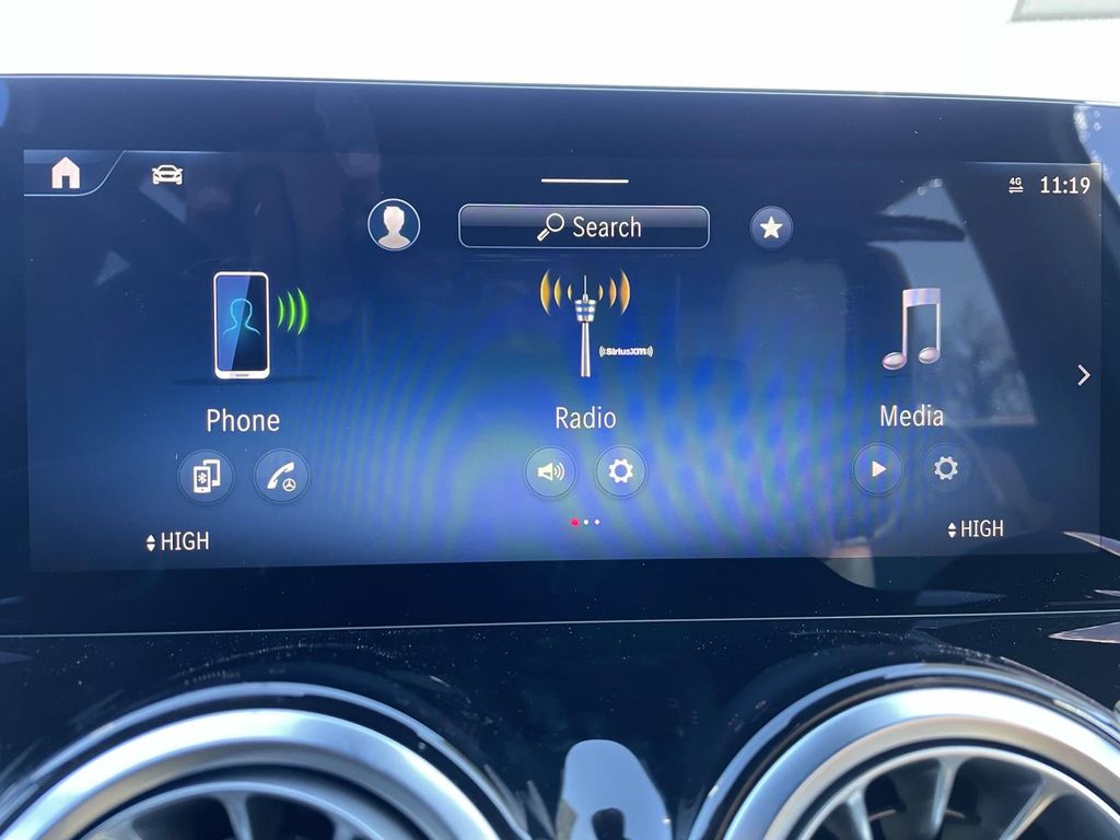 Thumbnail: 2025 Mercedes-Benz GLB - 26