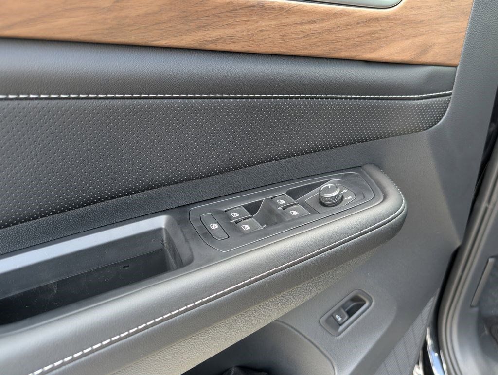 2026 Volkswagen Atlas 2.0T SE w/Technology - 9