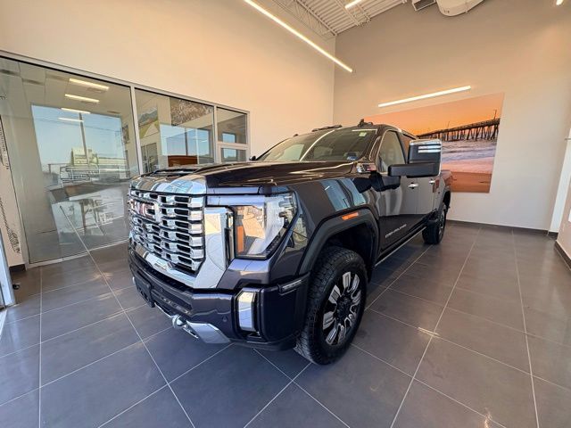 2024 GMC Sierra 2500HD Denali Crew Cab 4WD
