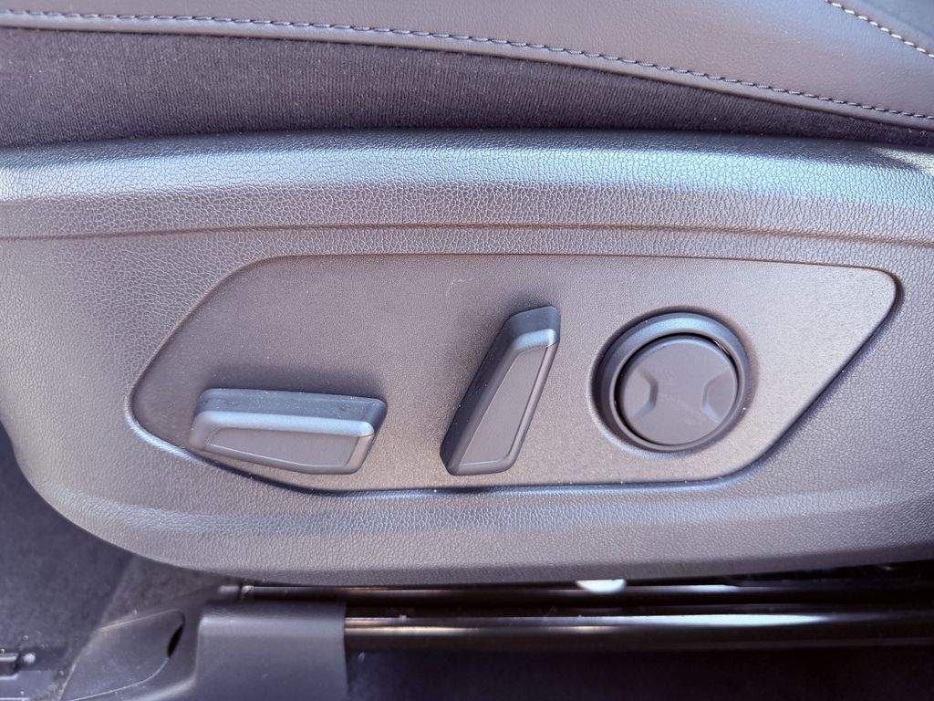 new 2026 Kia Sorento car, priced at $31,731