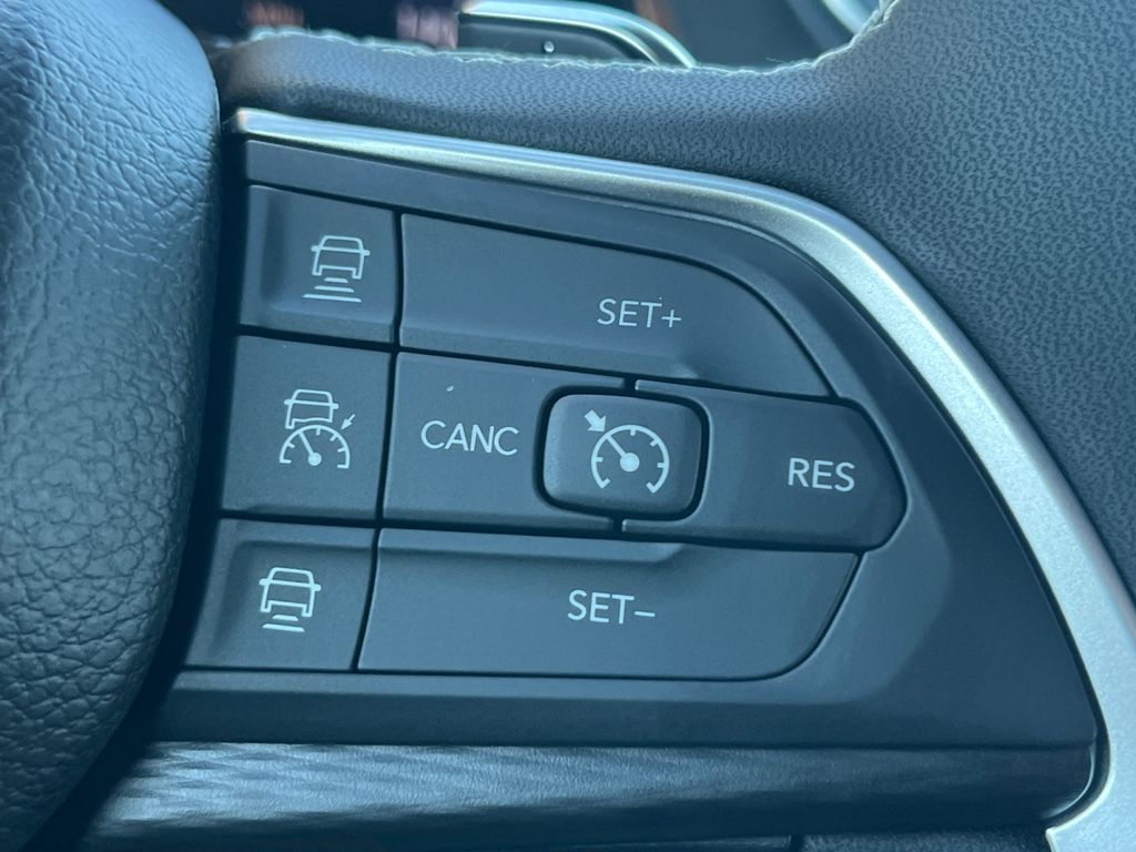 New Car 2025 Jeep Grand Cherokee L  Laredo For Sale Under $90,000 In Austin, Texas