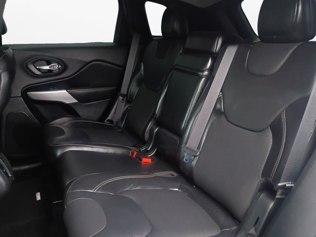 Used Car 2018 Jeep Cherokee  Latitude Plus For Sale Under $20,000 In Austin, Texas