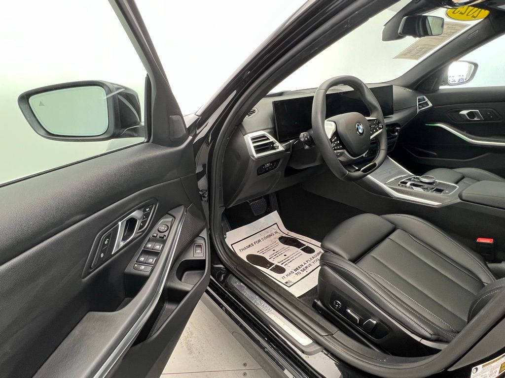 Thumbnail: 2025 BMW 3 Series - 22