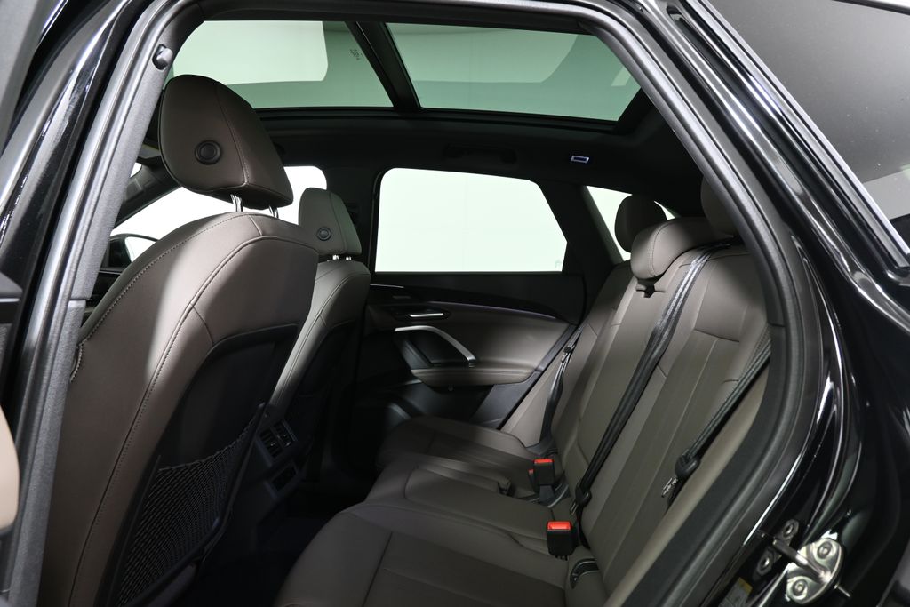 Thumbnail: 2025 Audi Q5 - 28