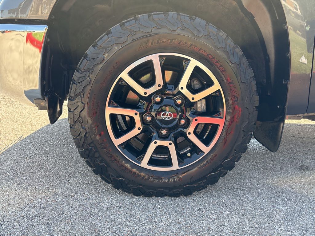 Thumbnail: 2019 Toyota Tundra - 9