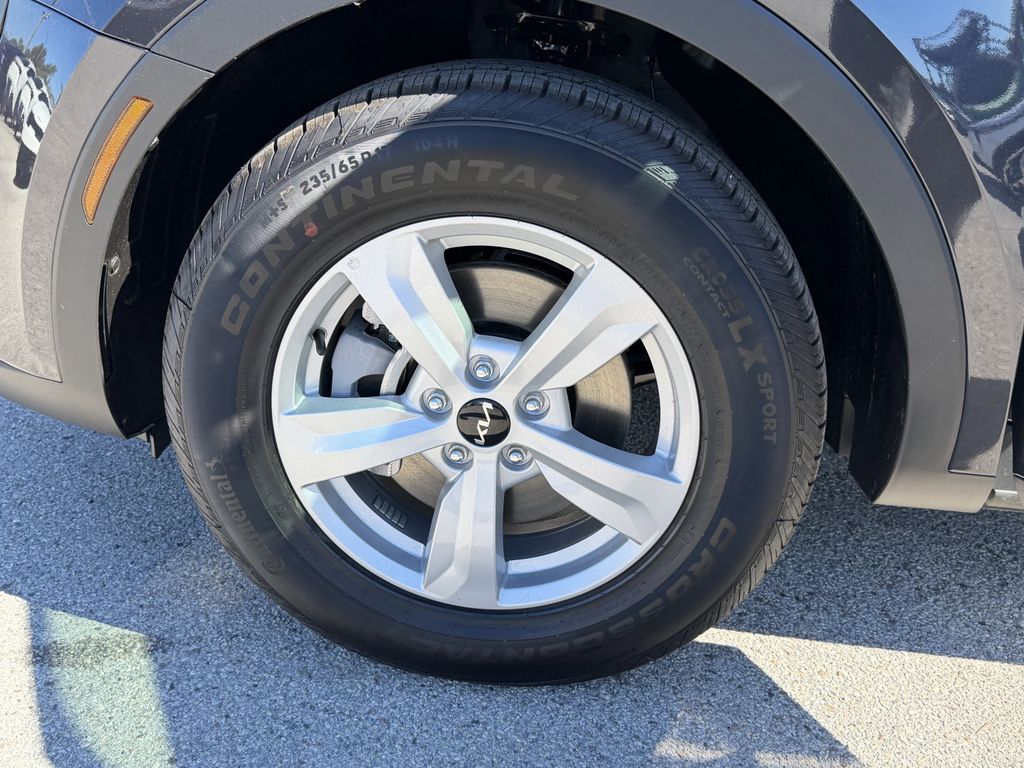 new 2026 Kia Sorento car, priced at $31,354