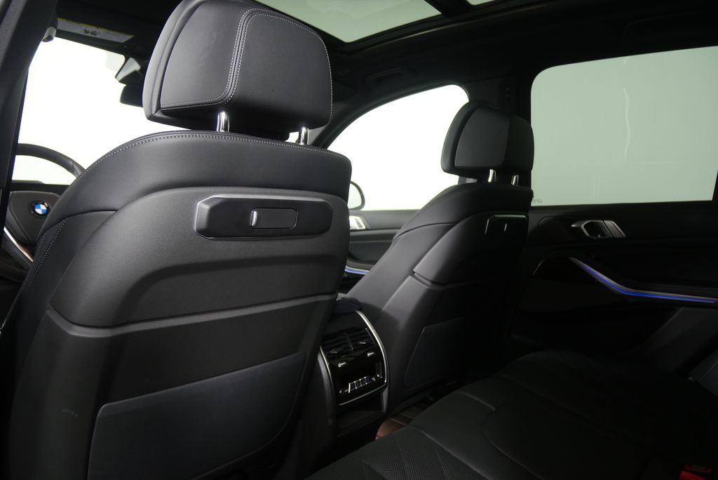 Thumbnail: 2026 BMW X5 - 14