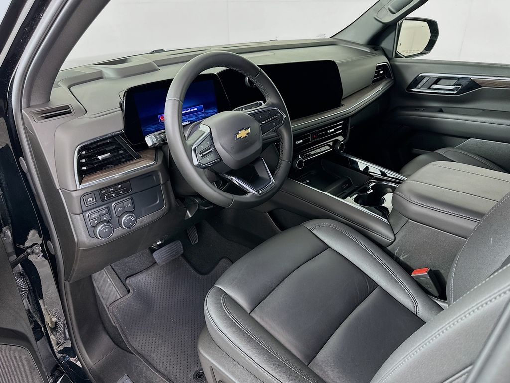 Thumbnail: 2025 Chevrolet Tahoe - 9