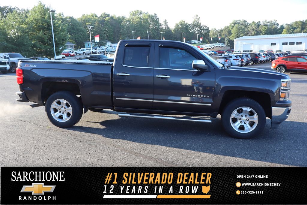 Gray (Tungsten Metallic) 2015 Chevrolet Silverado 1500 Pickup Truck Four-Wheel Drive 6-Speed Automatic Overdrive