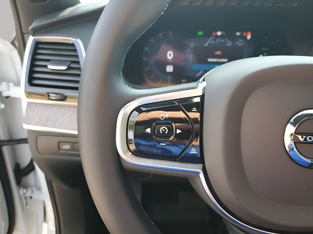 Used Car 2024 Volvo Xc90 Recharge Plug-in Hybrid  Ultimate For Sale Under $60,000 In Austin, Texas