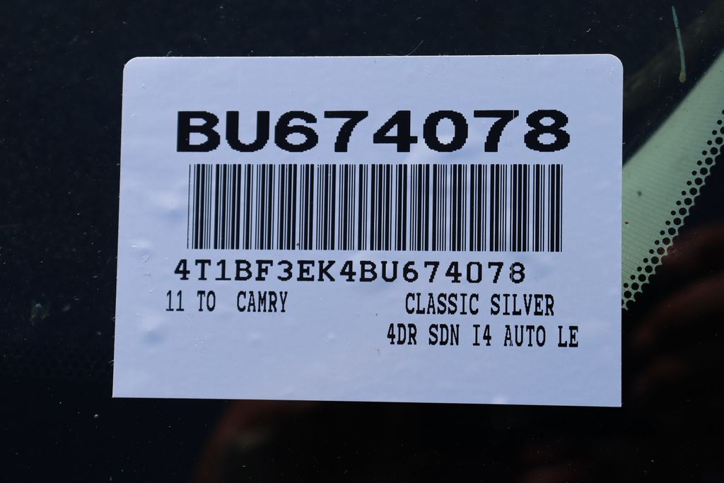 2011 Toyota Camry LE 6