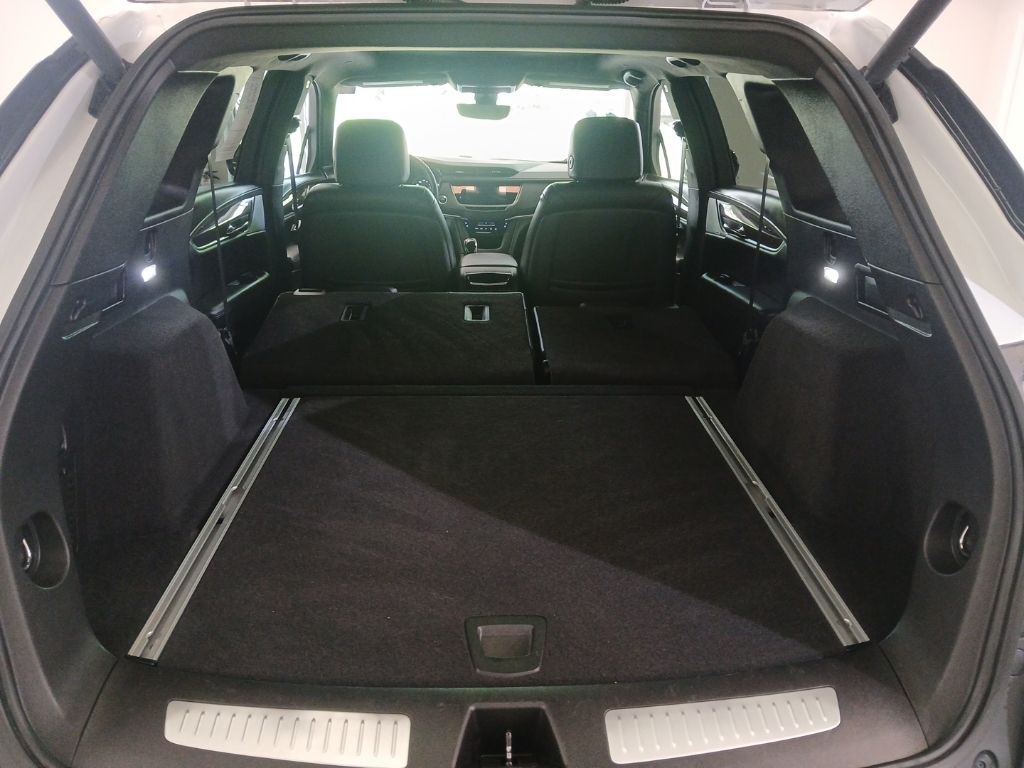 used 2022 Cadillac XT5 car, priced at $32,550