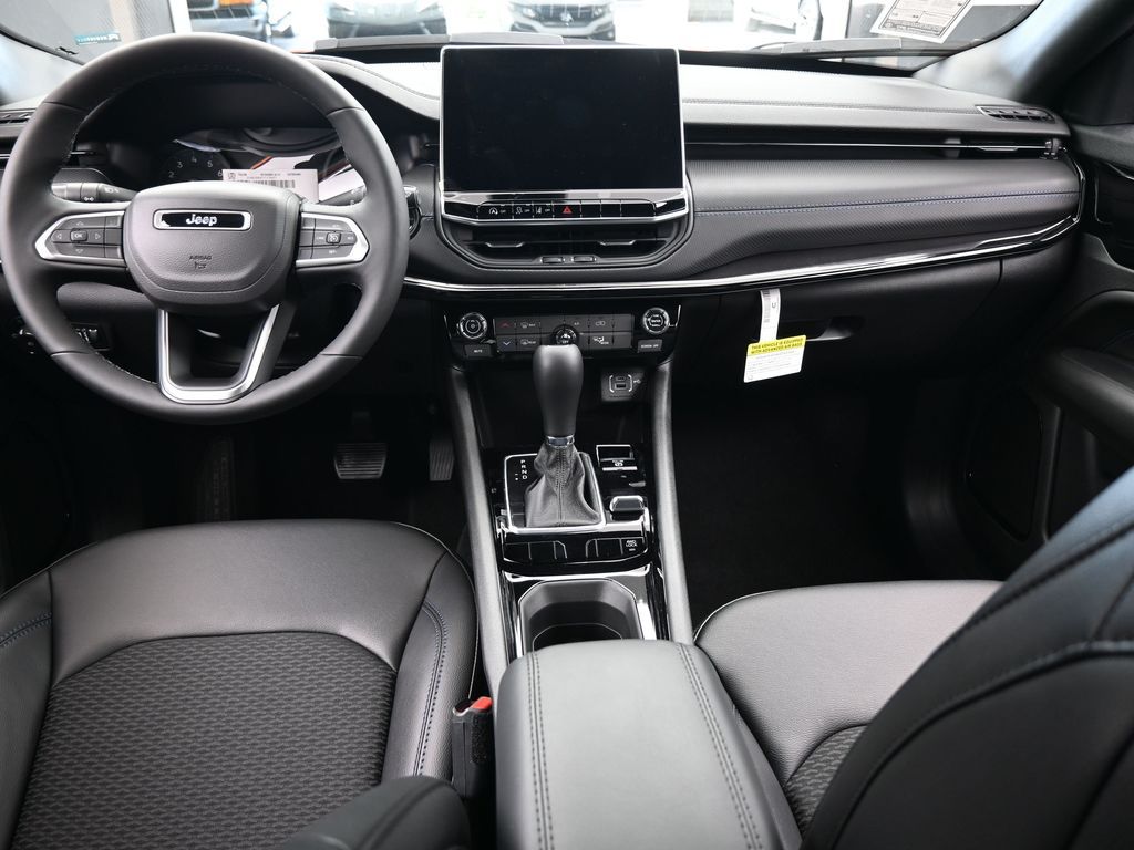 New 2026 Joose Jeep Latitude image 30